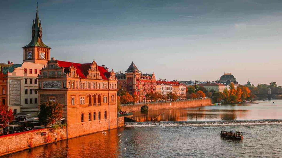 Czech Republic – Extension of VAT and customs duties exemption for importation of medical equipment