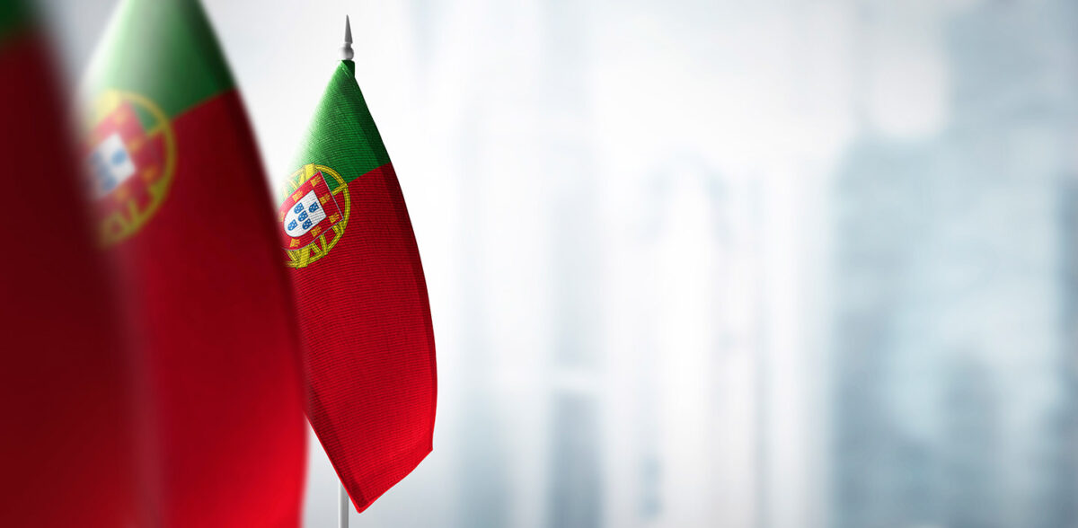Portugal : Entrée en vigueur de l’obligation d’inclure un QR Code sur les factures et report du code ATCUD