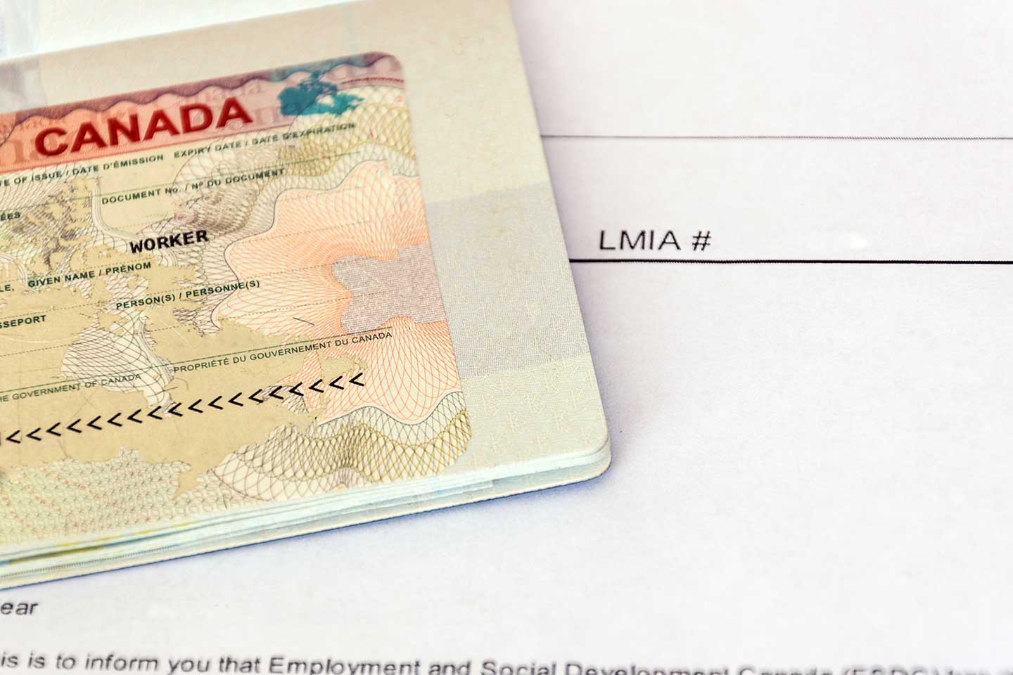 Obligations fiscales des entreprises non-résidentes qui envoient des employés au Canada : Certification de l'employeur non-résident