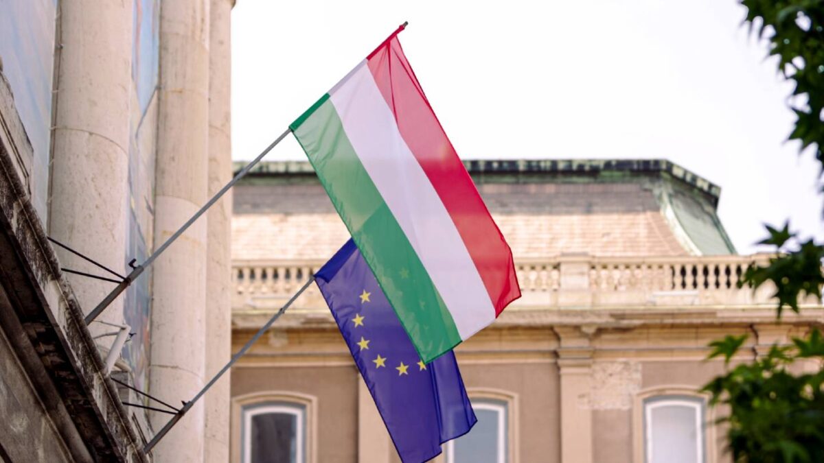 Hungría: subida de los umbrales de declaración Intrastat en 2026