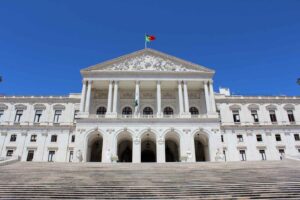 Portugal : factures PDF signées obligatoires dès le 1er janvier 2027